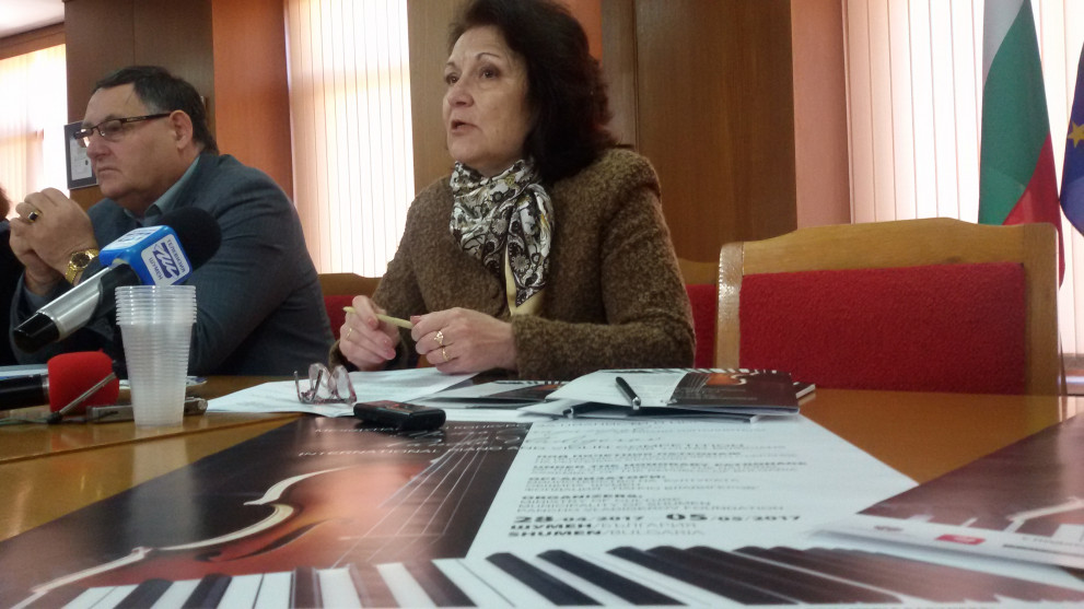 В рамките на конкурса ще има два големи концерта