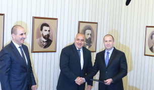 Бойко Борисов получава проучвателен мандат за съставяне на правителство от президента Румен Радев