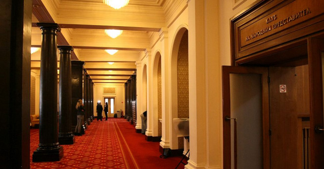 Парламентът ще обсъди на второ четене промени в Закона за