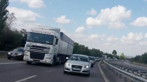 трафик автомобили