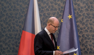 Чешкият премиер Бохуслав Соботка ще подаде оставка 6 месеца преди изборите