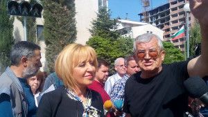 Мая Манолова