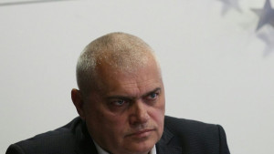 Валентин Радев биография