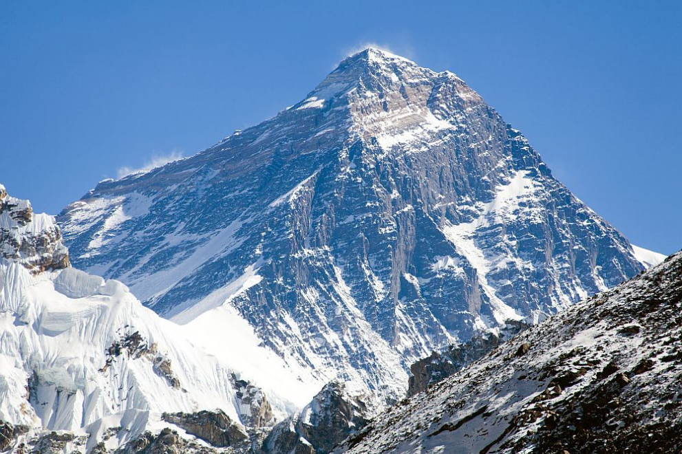 Най-високият връх в света - Еверест