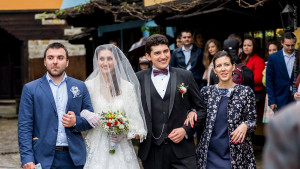 Младоженци