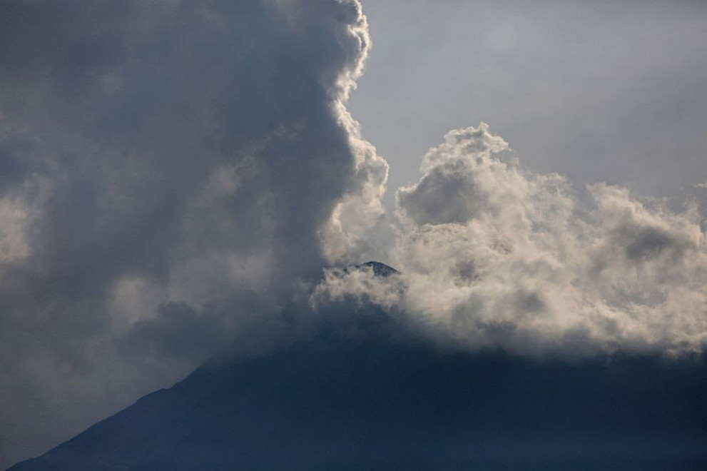Вулканът Фуего в Южна Гватемала