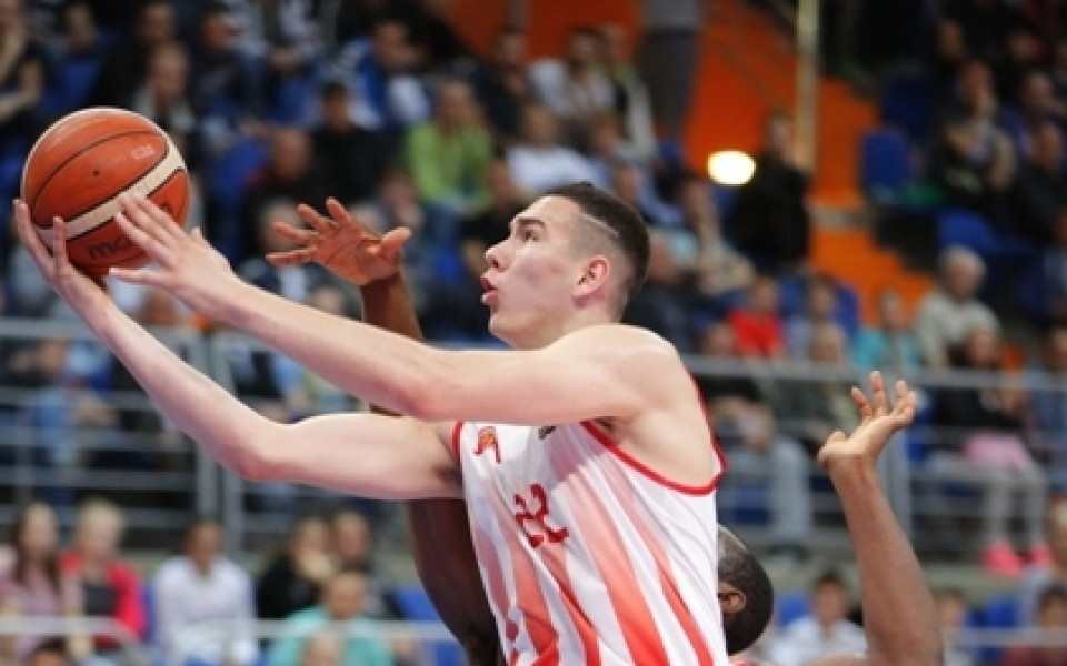 Български талант с покана за престижен баскетболен камп