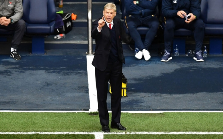 Арсенал няма да взима нов вратар