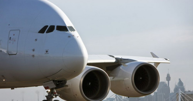 Заради проблем с двигателите швейцарската авиокомпания Swiss спря полетите на