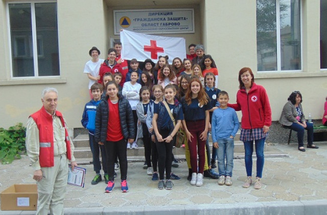ПМГ – Габрово спечели областното на Ученическите екипи по първа помощ