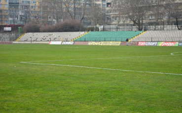 Обвиниха служебното правителство за забавянето на стадион 