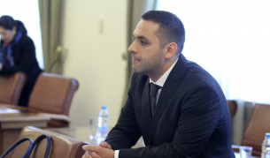 Емил Караниколов на първото заседание на МС