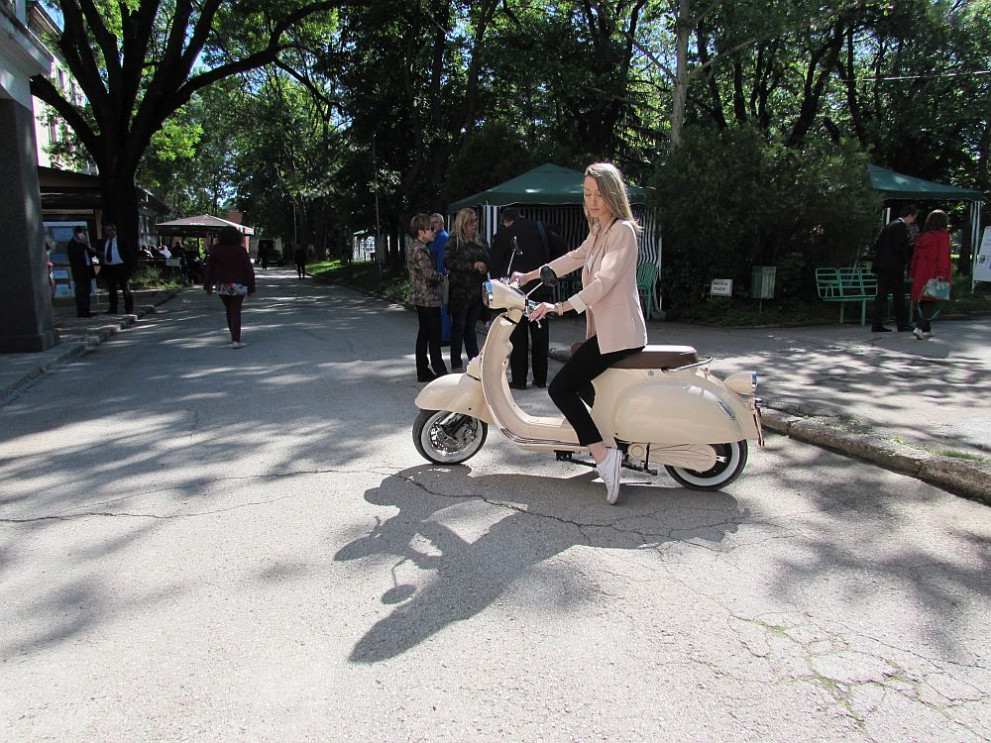 Български електрически скутер