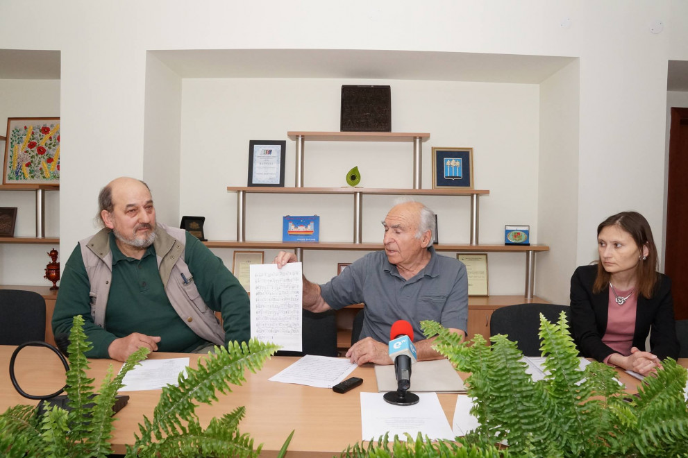 Гроздан Грозев и Доцо Вътков от комисията за химн на Димитровград