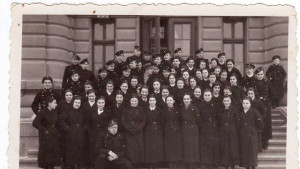 Ученическа униформа