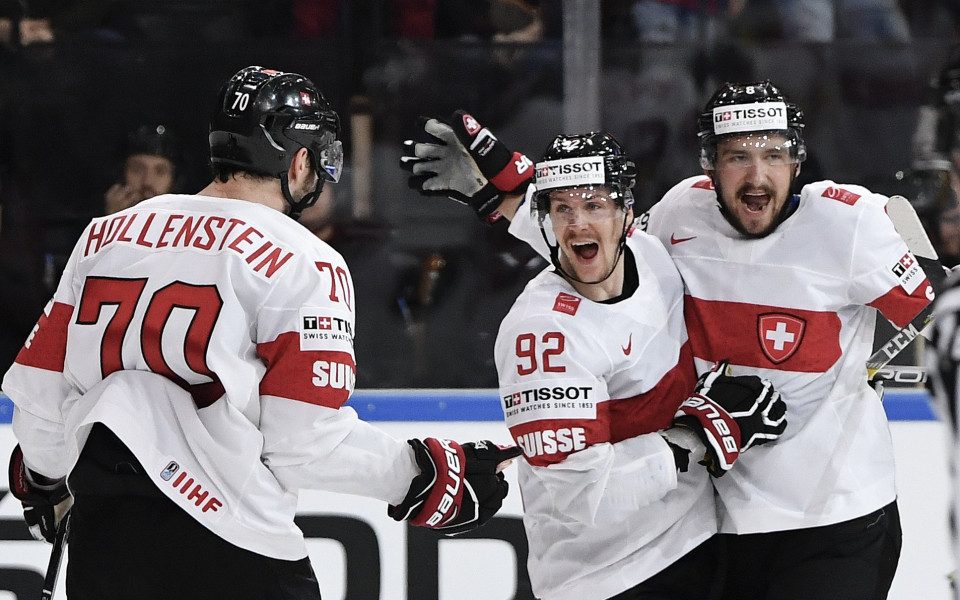 Канада вкара пет гола на Норвегия за първото място в група Б