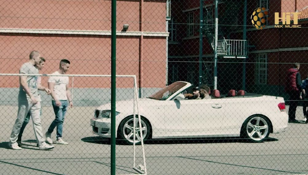 Столична гимназия стана снимачна площадка на чалга клип