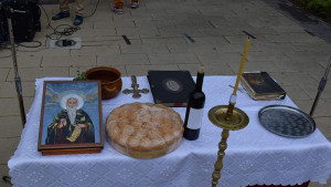 Перник отбеляза с молебен петата годишнина от силното земетресение