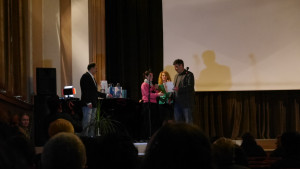 Кино в длан