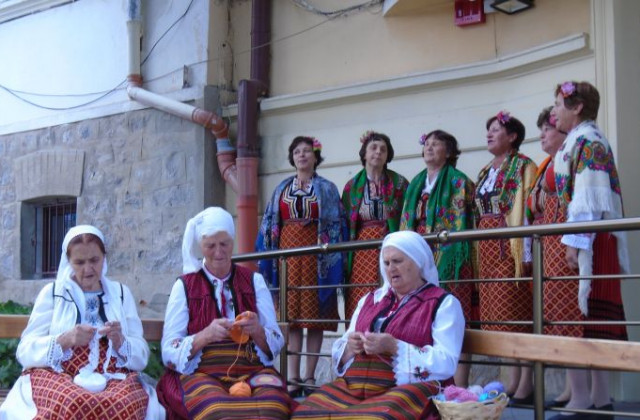 Банско представя местните традиции, обичаи и фолклор през летните месеци
