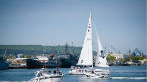 Осигуряват водна линейка за регатата Varna Channel Cup