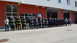 пожарникари