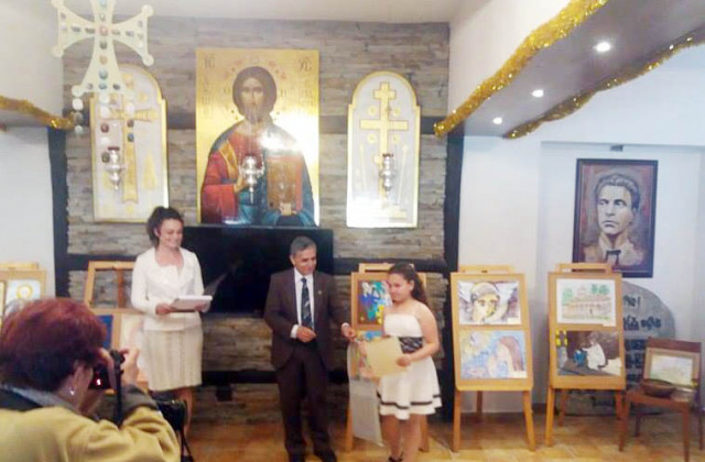 Четвъртокласничка от ОУ“Ив.С.Тургенев“ получи първа награда в конкурса „Бог е любов“