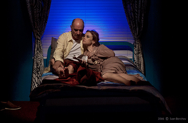 Сцена от Една нощ с теб