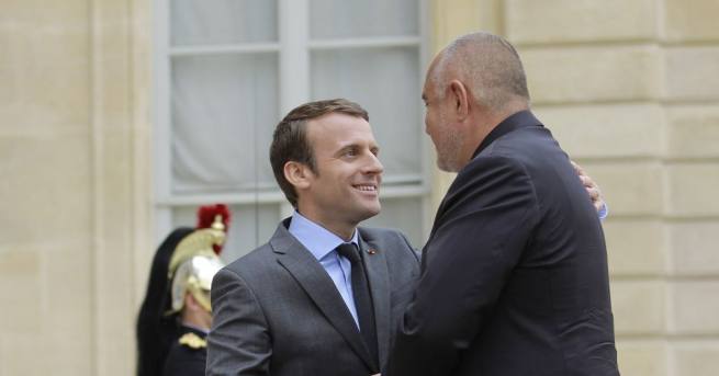 Министър-председателят Бойко Борисов посрещна вчера вечерта френския президент Еманюел Макрон,
