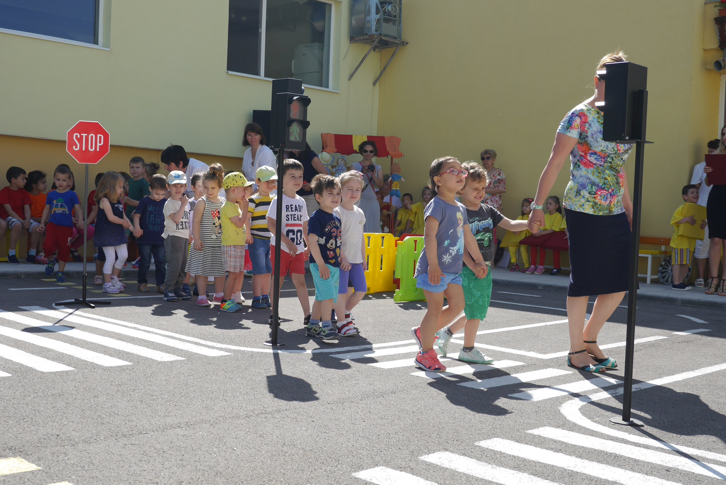 Децата показаха своите умения на площадката за пътна безопасност в ДГ "Щурче"