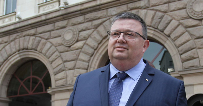 Смисленият отговор за съдебната реформа е че за първи път