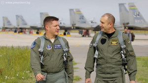 Румен Радев изтребител