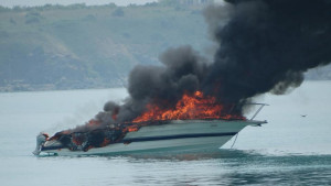 Царево пожар яхта