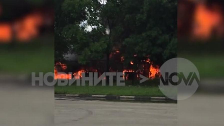 Автобус на градския транспорт изгоря в София