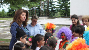 Илияна Йотова в Ястребино