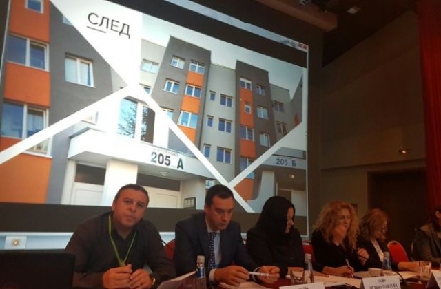Строители с декларация защитиха санирането в Благоевград