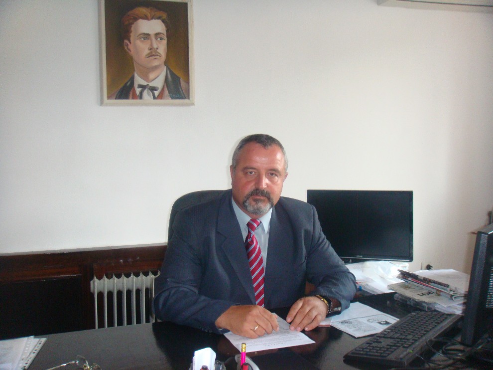 началникът на РУО в Кърджали Гроздан Колев