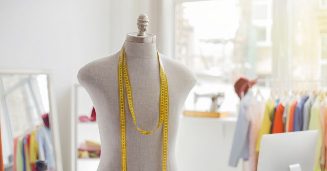 Американската дизайнерка Тори Бърч смени описанието на един от тоалетите