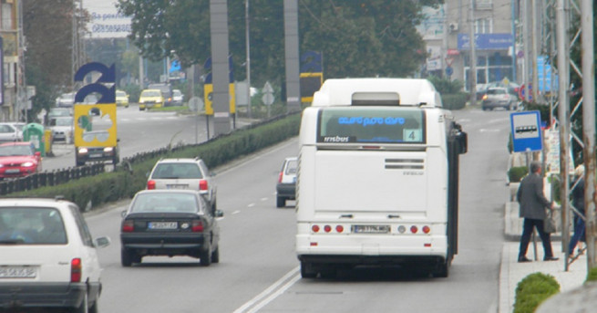автобус от градския транспорт се запали Автобус по линия 4
