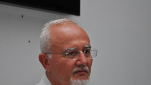 Проф Веселин Петров