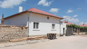 Хитрино къщи