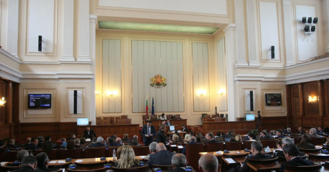 Парламентът отхвърли на първо четене въвеждането на мажоритарната система. Предложението