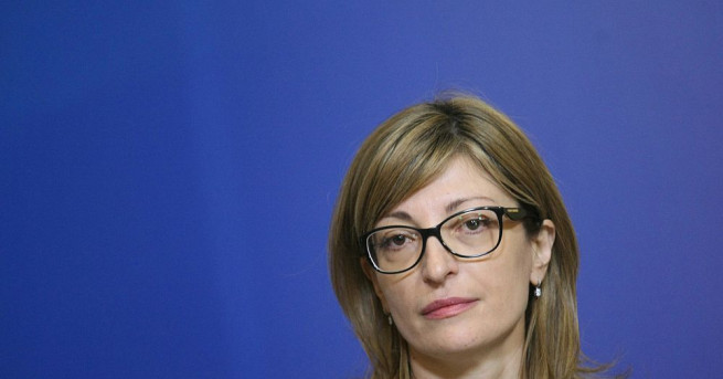 Министърът на външните работи Екатерина Захариева инициира разглеждане и обсъждане