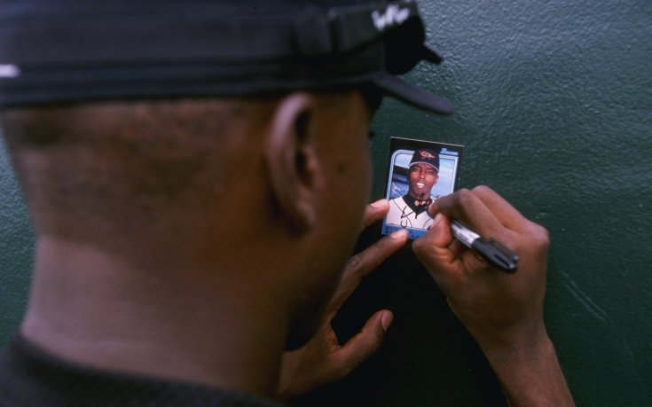 Над половин милион долара дадоха за бейзболни картички