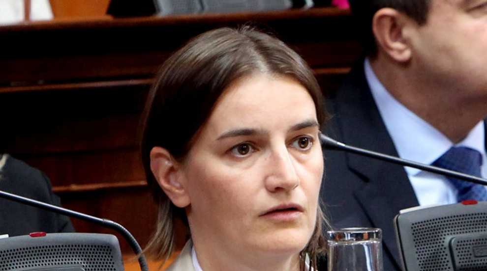 Коя е Ана Бърнабич – жената, която временно поема президентския пост в Сърбия