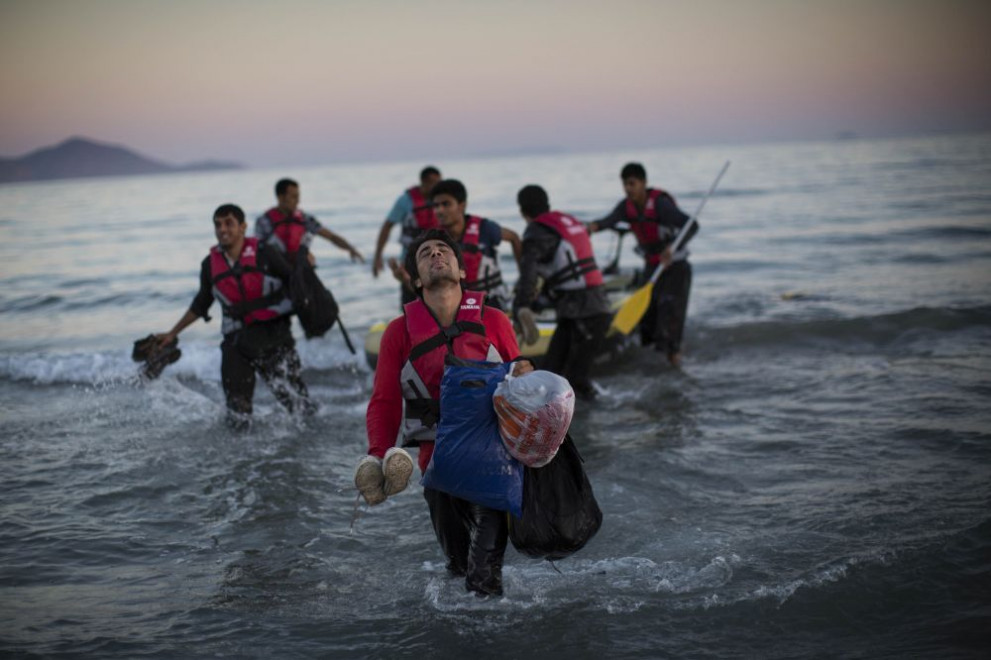 мигранти Средиземно море