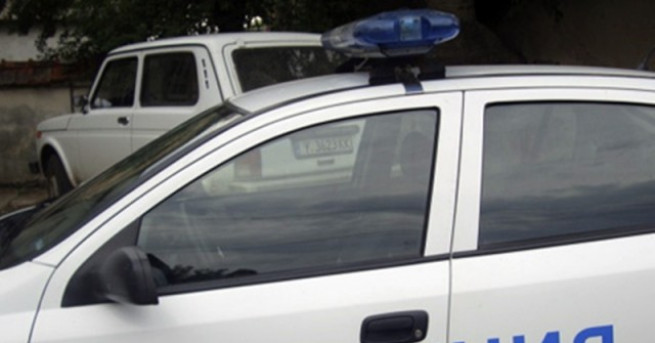 Двама непознати откраднаха парите на мъж в инвалидна количка в