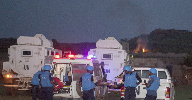 Неизвестни въоръжени нападатели убиха четирима гости в популярен сред западните