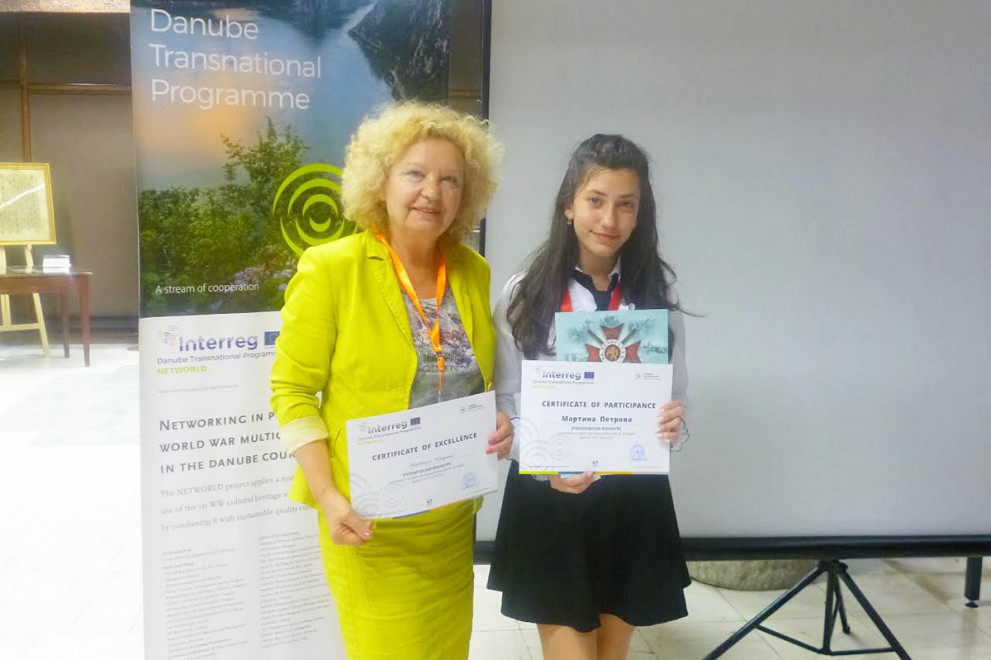 Деветокласничка от ПГПЧЕ – на второ място в национален конкурс за есе