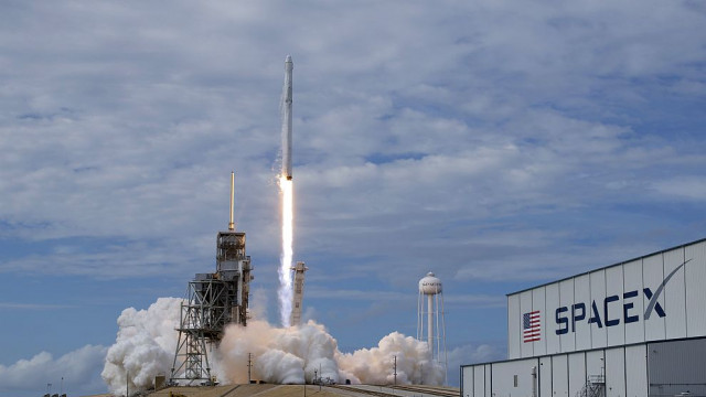 Българи са част от екипа, работил за изстрелването на ракетата на SpaceX